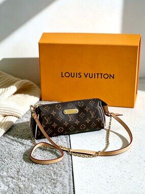 Louis Vuitton Eva Clutch Monogram